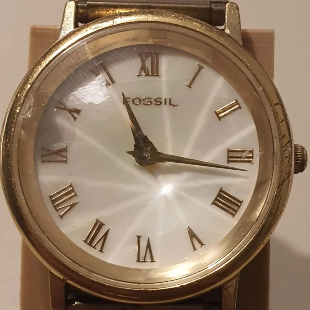 Vintage Fossil PC-9205 Goldtone /MOP Women's Watch w/Prism Glass